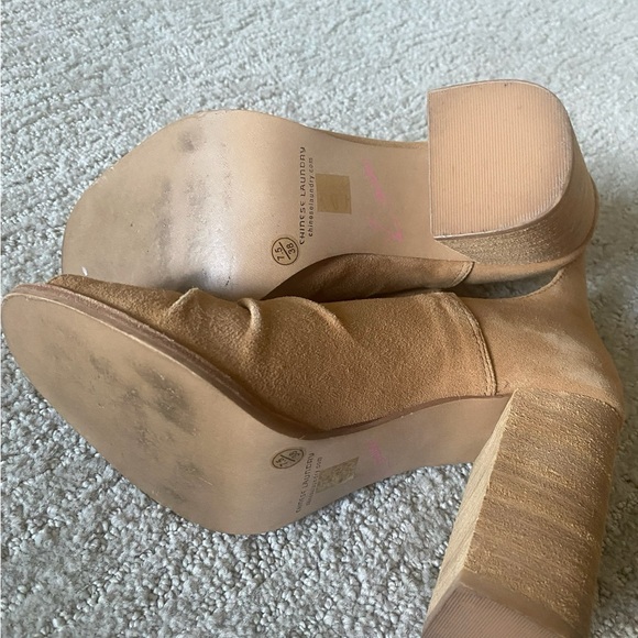 Kristin Cavalarri Chinese Laundry booties. Excellent used condition. Size 7.5 - Picture 2 of 7